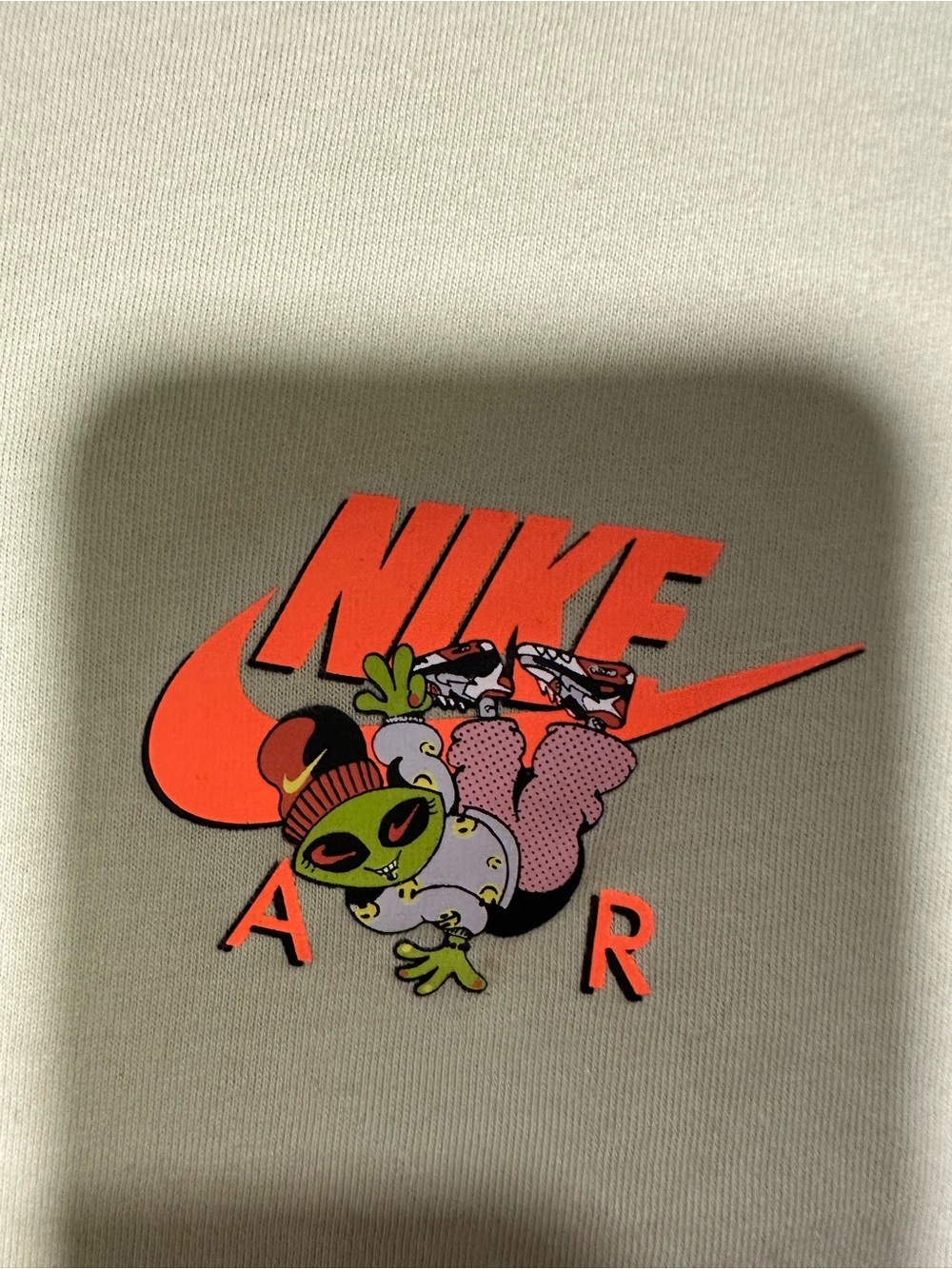 Nike Royal Blue Tee & Light Green Nike Graphic Tee -2 Pack - Picture 7 of 10